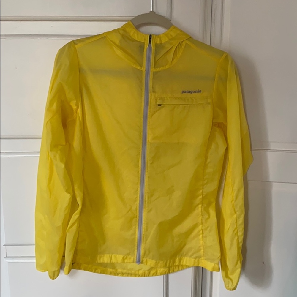 Thin Patagonia jacket/windbreaker